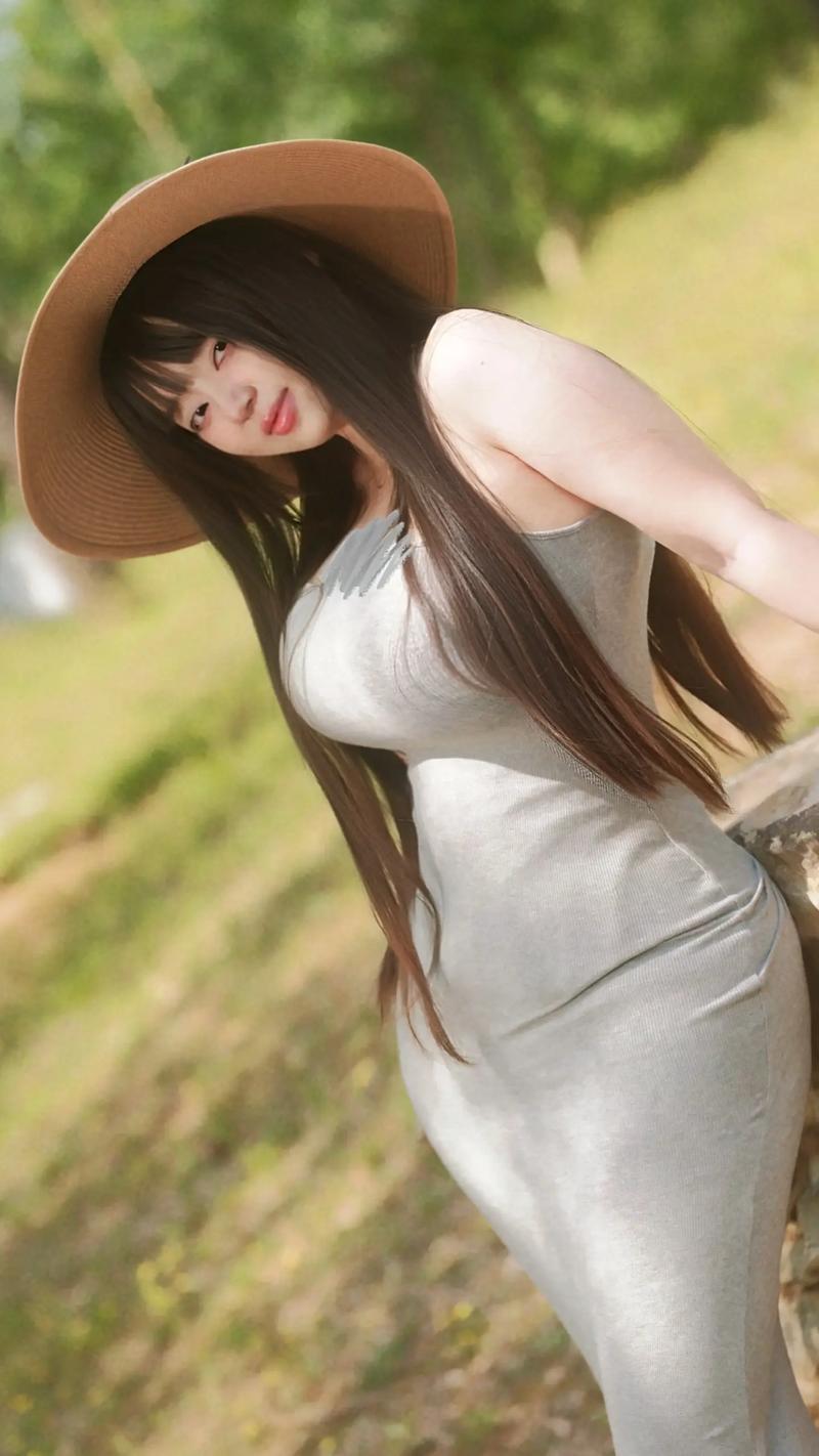极致丰满的美女大荫蒂 bbwbbb,展现极致诱惑